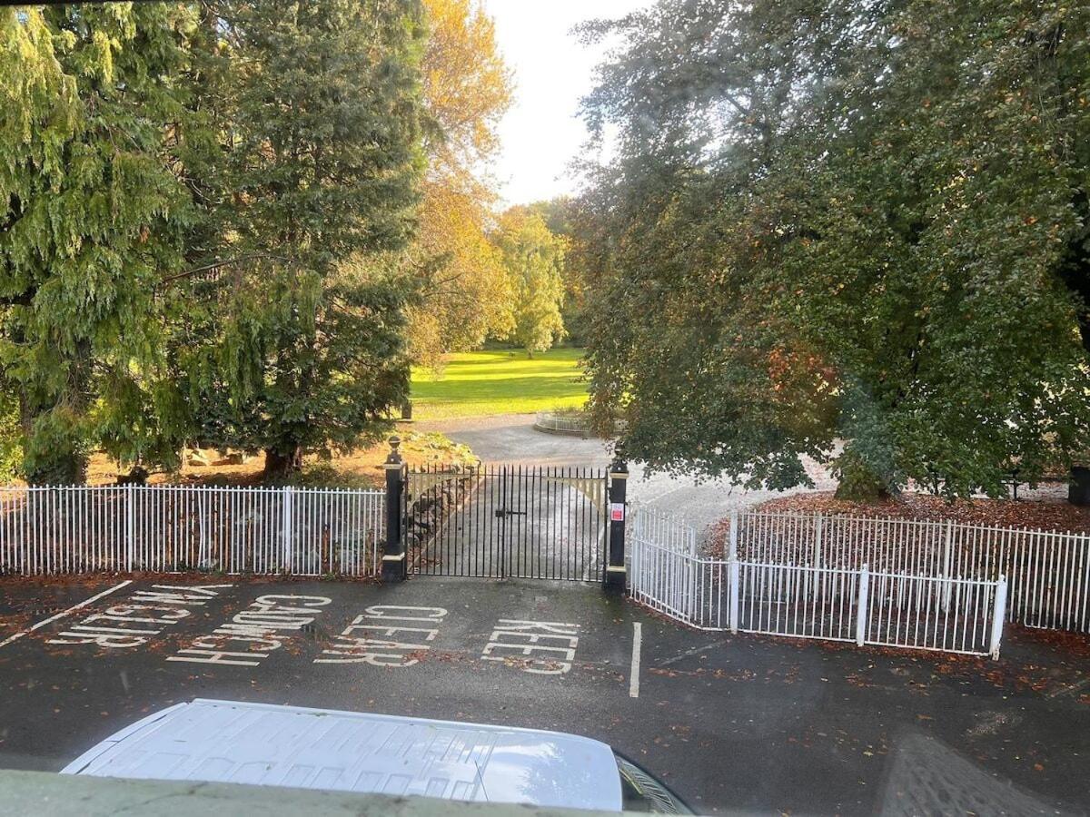 6 - Central Location - Entire House - Free Parking Merthyr Tydfil Exterior foto