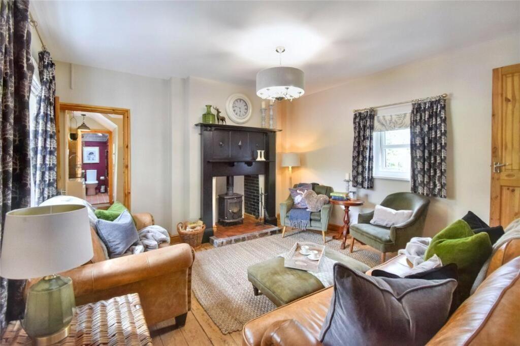 6 - Central Location - Entire House - Free Parking Merthyr Tydfil Exterior foto